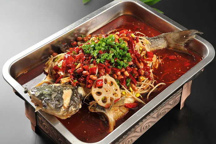 美食炭烤烤鱼