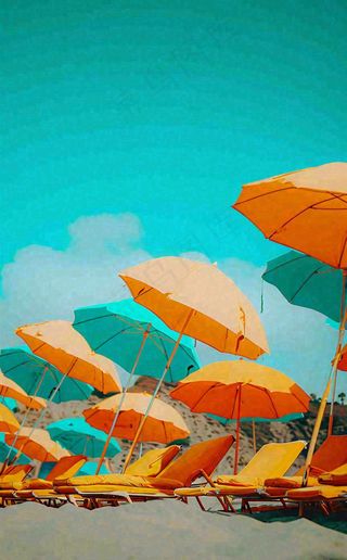 夏日沙滩椅阳光灿烂，夏季暑期海边小暑大暑夏至