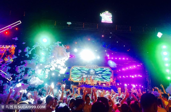 音乐节欢呼人群演唱会