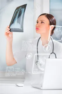 女医生触摸医疗界面高清图片职场人物 女医生触摸医疗界面高清图片职场人物