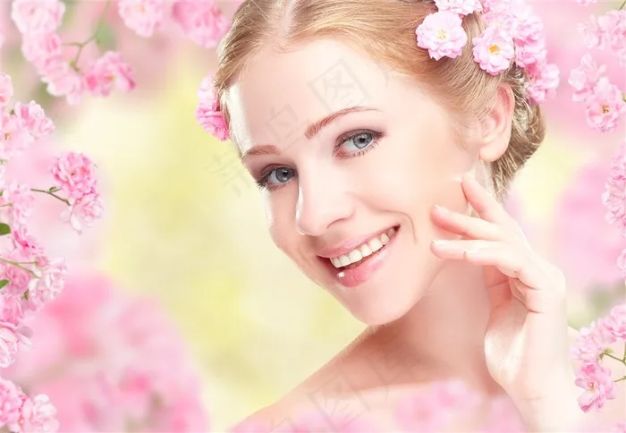 微笑的欧美美女美容图片素材