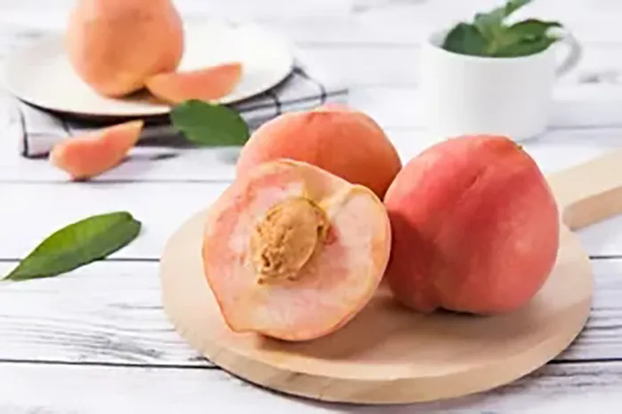 夏季新鲜桃子