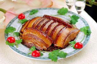 美味可口的清蒸五花肉图片-第2张