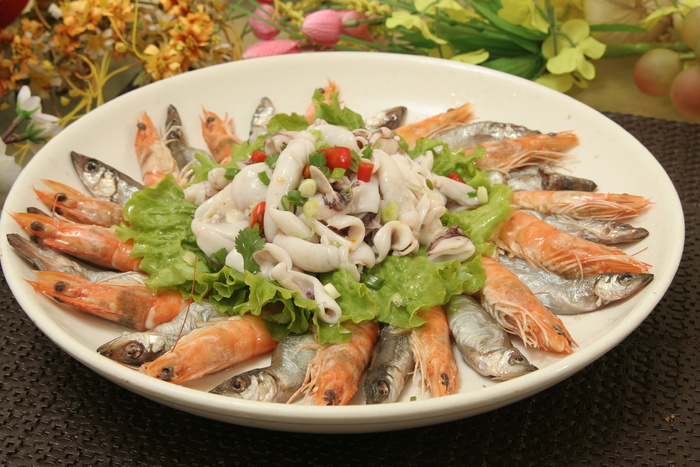 小鱼小虾烧海兔