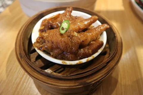 美味好吃的卤味凤爪图片-第1张