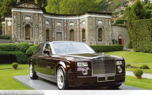 欧式建筑花园中停着的劳斯莱斯rolls-royce豪华汽车