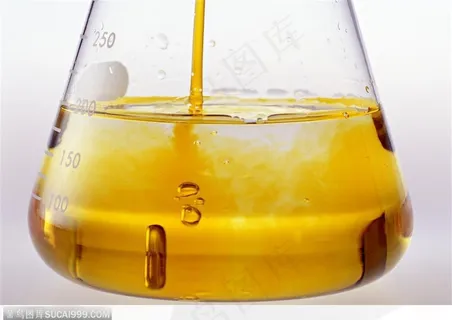 研究实验器具-锥形瓶中的黄色溶液