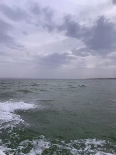 天空,日常,湖水,阴天 天空,日常,湖水,阴天