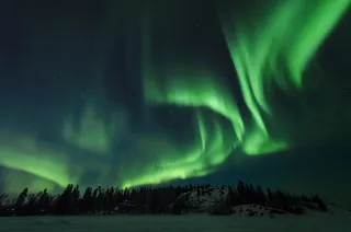 绿色极光壁纸图片