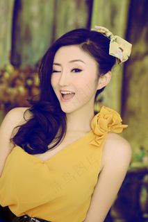 性感陶辚竹美女图片