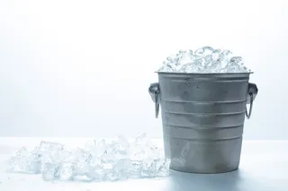 夏天夏季冰苞冰块