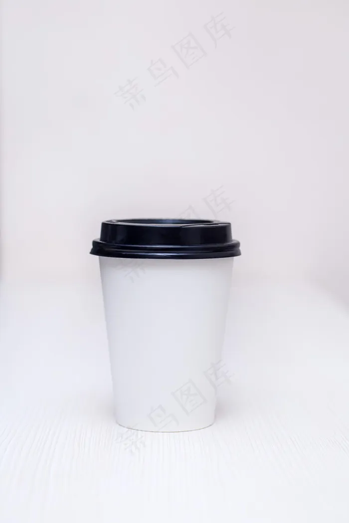咖啡杯与咖啡豆图片