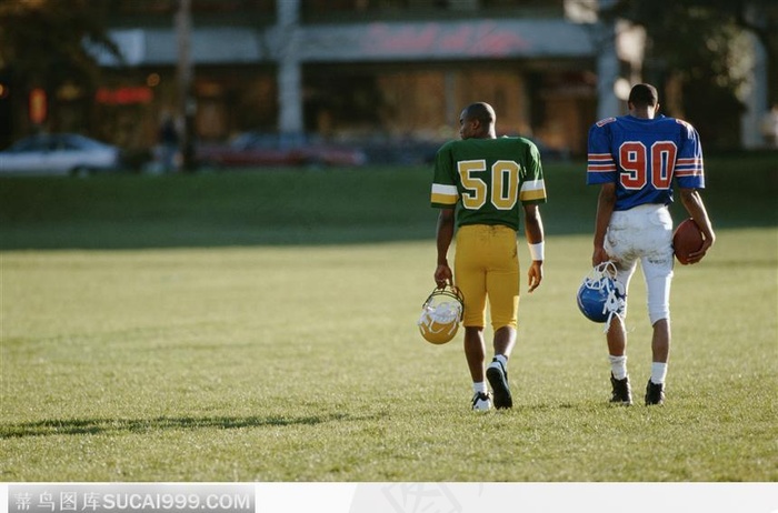 比赛结束两球员的背影02