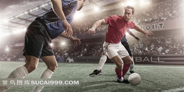 穿着红色队服的运动员