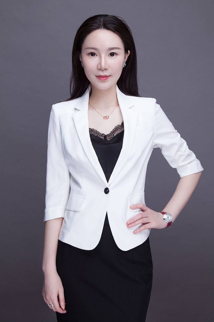 白色外套西服职业装