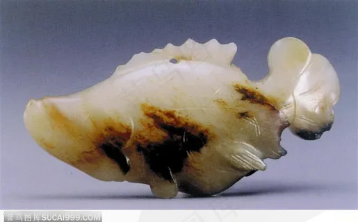 中华传统玉器-彩色的金鱼