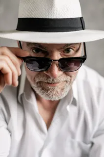 帅气白胡子老人图片 帅气白胡子老人图片