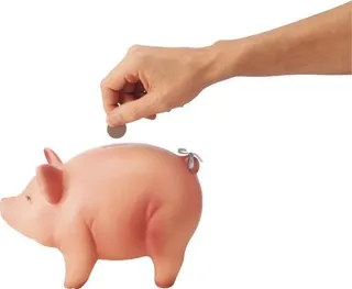 手拿硬币 PNG免抠