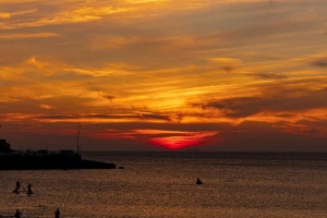 朝阳与大海