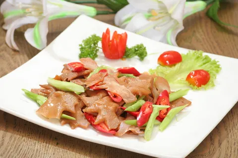 碧绿翡翠炒凤冠