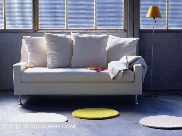 白色沙发图片
