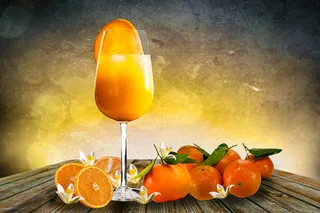 美味夏天清凉果汁饮品摄影照片