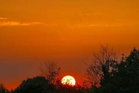 山顶日出风景图片 山顶日出风景图片