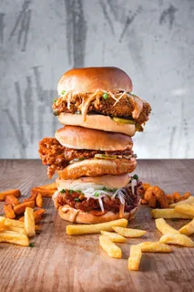 黄色美味汉堡摄影素材