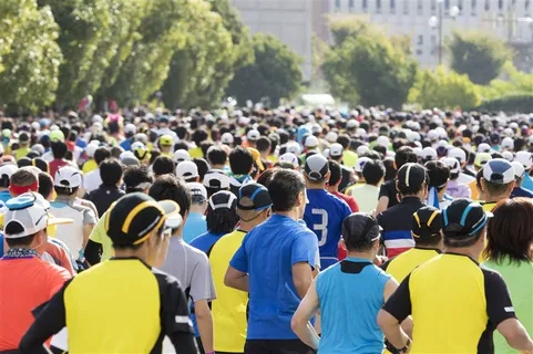 马拉松跑步的人群高清图片 马拉松跑步的人群高清图片