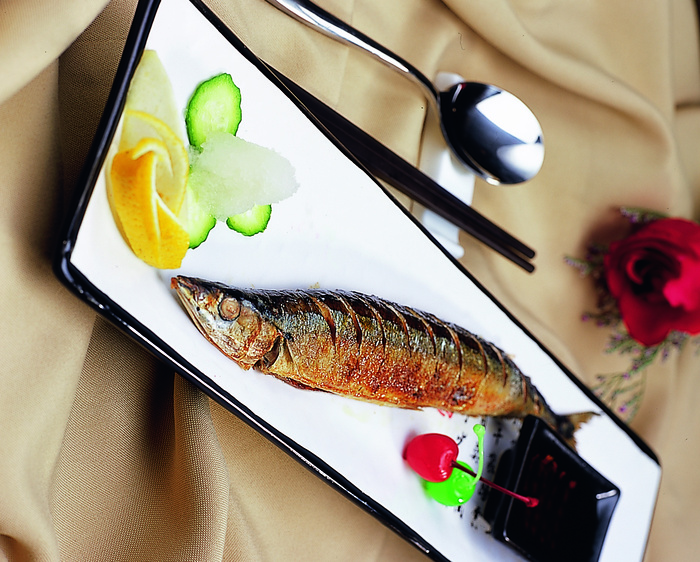 92LC171盐烧秋刀鱼