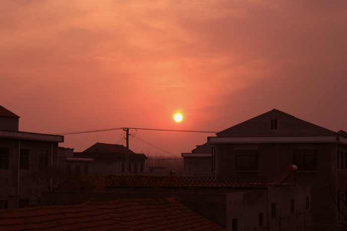 怀旧风农村落日余晖景色照