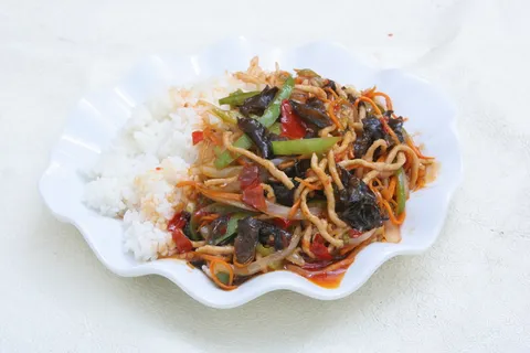 鱼香肉丝盖浇饭