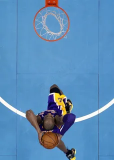 科比布莱恩特快攻扣篮