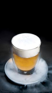 果茶冷饮图片-四季春奶盖