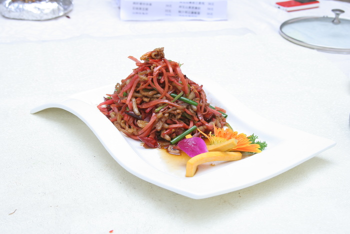 泡菜炒五花肉丝22元