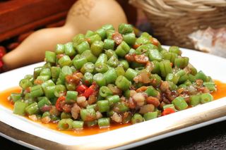 腊八豆肉粒四季豆·