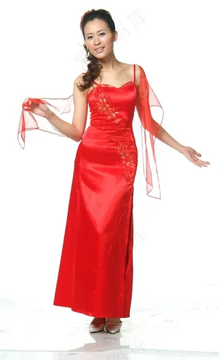 红色长款礼服
