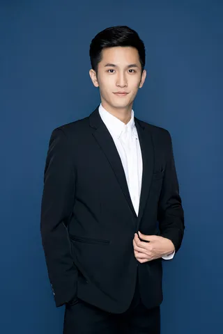 时尚男性青色西服