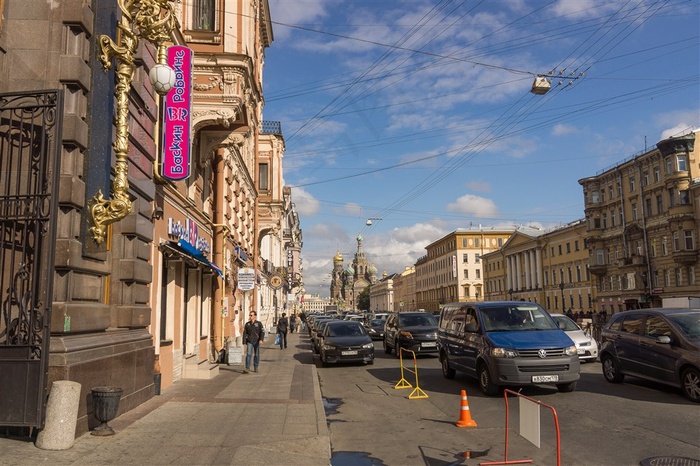 俄罗斯圣彼得堡城市街道建筑车辆景观