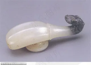 传统工艺品-黑白双色的玉勾