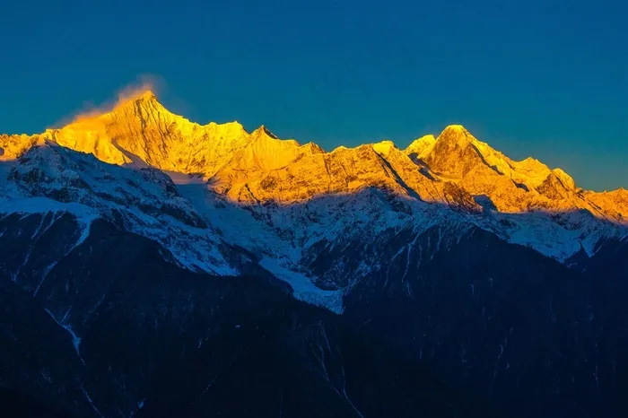 云南梅里雪山风景素材大图