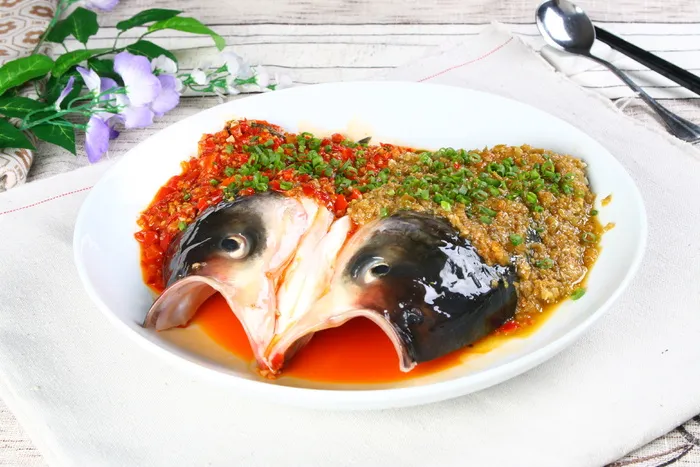 R00616剁椒双色鱼头