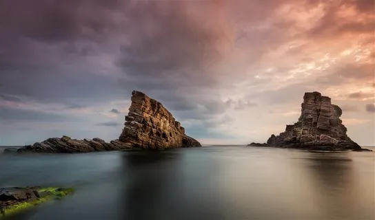 美丽的海边岩石景色图片 美丽的海边岩石景色图片