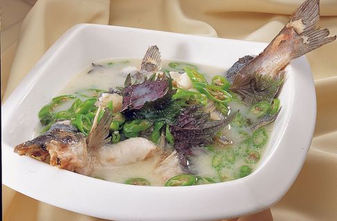CXC03832青椒紫苏煮西江骨鱼