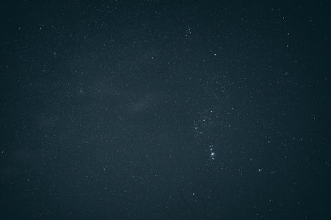 黑色星空繁星点点图片