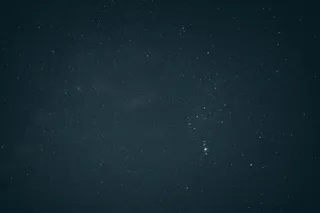 黑色星空繁星点点图片