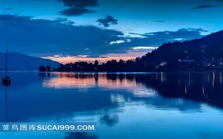 夜晚的美丽湖景山水风景图片
