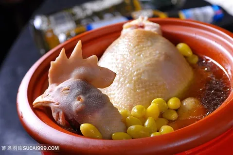 白果煲全鸡的美食图片 白果煲全鸡的美食图片
