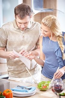 一起做饭幸福情侣图片