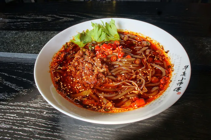 美食酸辣粉
